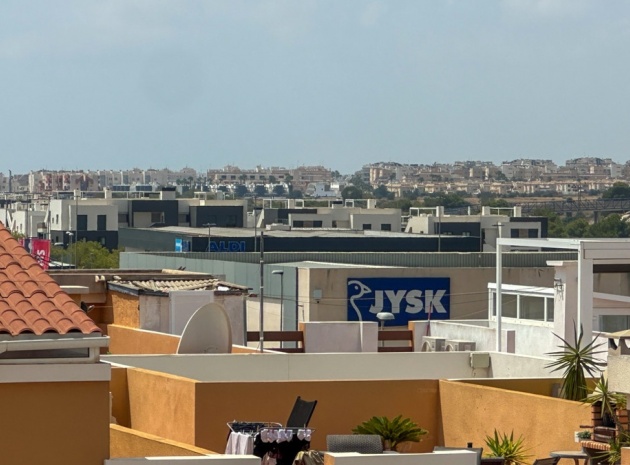 Återförsäljning - Villa - Orihuela - Punta Prima