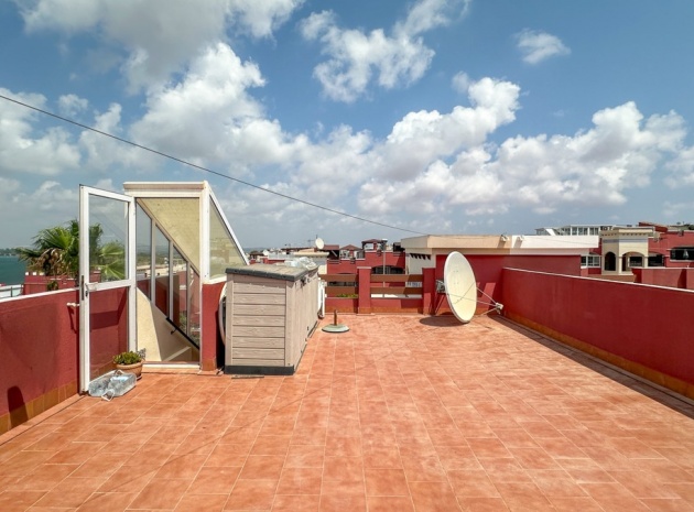 Återförsäljning - Villa - Orihuela - Punta Prima