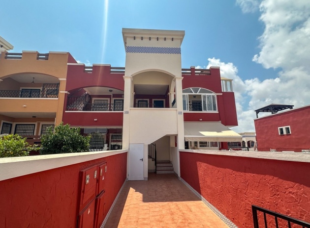 Återförsäljning - Villa - Orihuela - Punta Prima