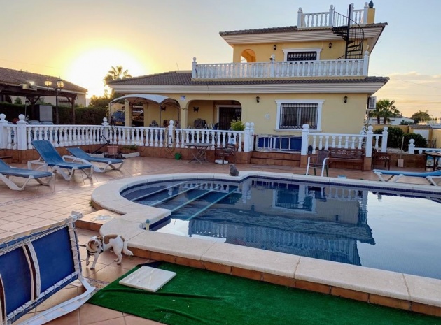 Wiederverkauf - Villa - Orihuela - Los Balcones