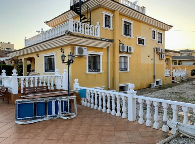 Wiederverkauf - Villa - Orihuela - Los Balcones