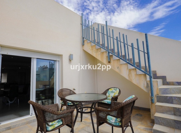 Återförsäljning - Lägenhet - Torrevieja - Aguas Nuevas