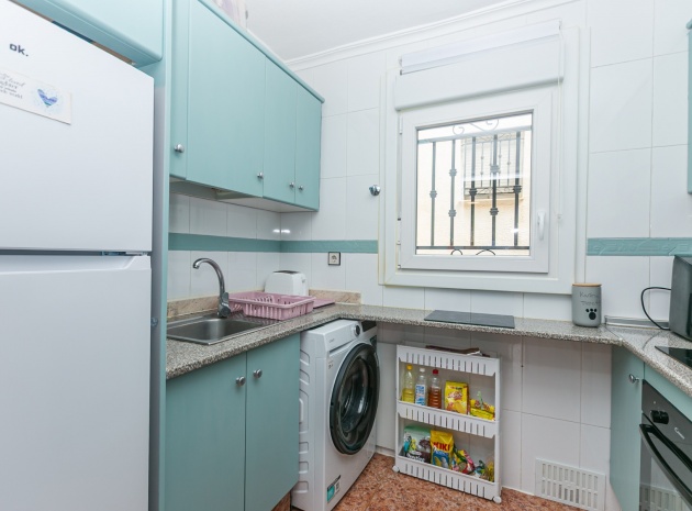Resale - Apartment - Los Montesinos - entre naranjos
