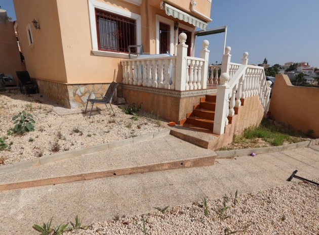 Wiederverkauf - Villa - Orihuela - Villamartin