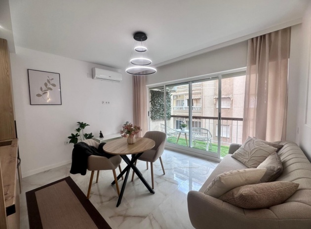Revente - Appartement - Torrevieja - Torrevieja Centro