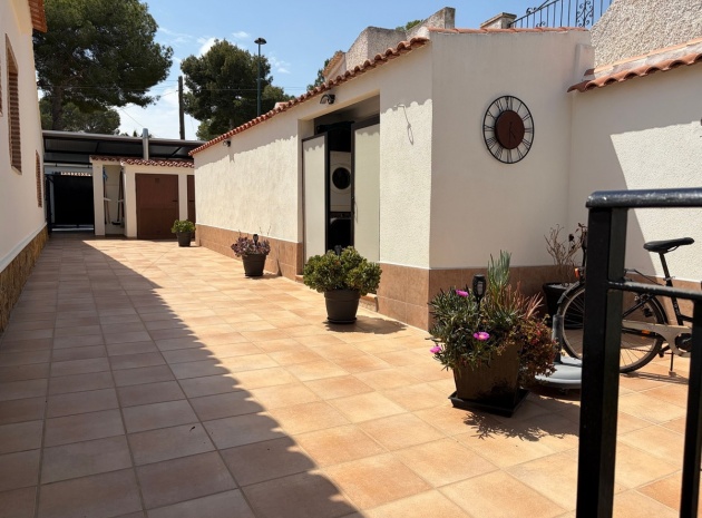 Återförsäljning - Villa - Pilar de la Horadada - Pinar De Campoverde