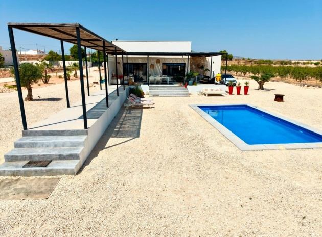 Återförsäljning - Villa - Pinoso - Pinoso Centro