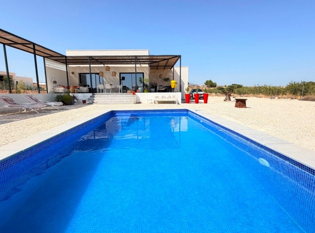 Återförsäljning - Villa - Pinoso - Pinoso Centro