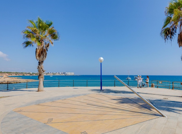 Återförsäljning - Villa - Playa Flamenca - zodiaco