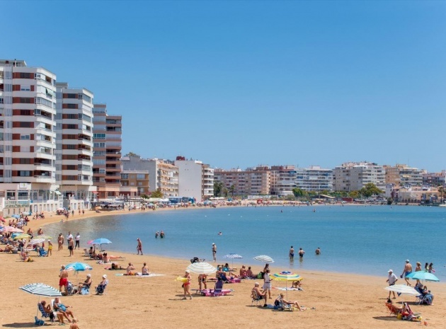 Återförsäljning - Lägenhet - Torrevieja - Beachside Torrevieja