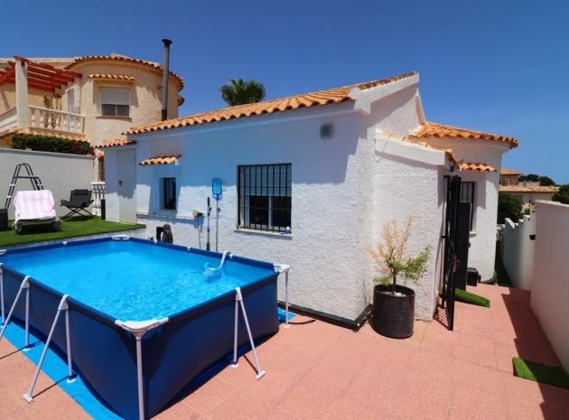 Wiederverkauf - Villa - Orihuela - Villamartin