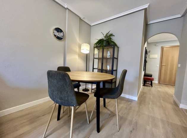 Wiederverkauf - Wohnung - Torrevieja - Torrevieja Centro