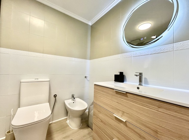 Wiederverkauf - Wohnung - Torrevieja - Torrevieja Centro