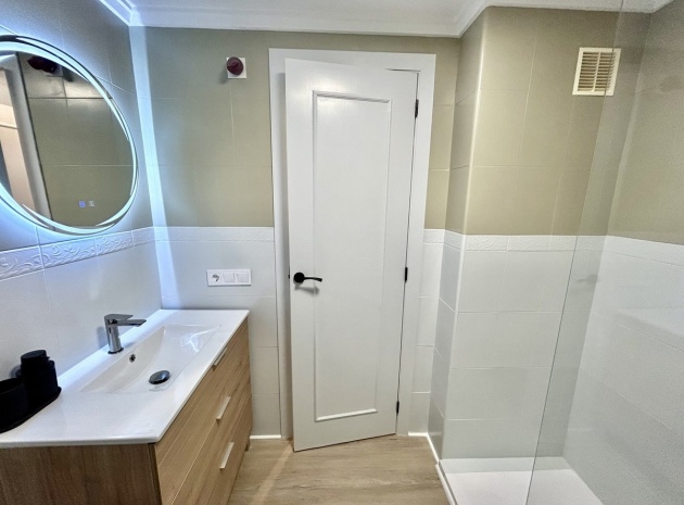 Wiederverkauf - Wohnung - Torrevieja - Torrevieja Centro