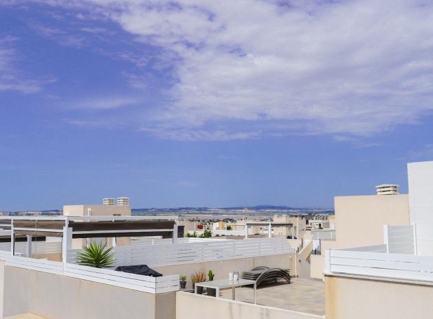 Återförsäljning - Lägenhet - Torrevieja - Aguas Nuevas