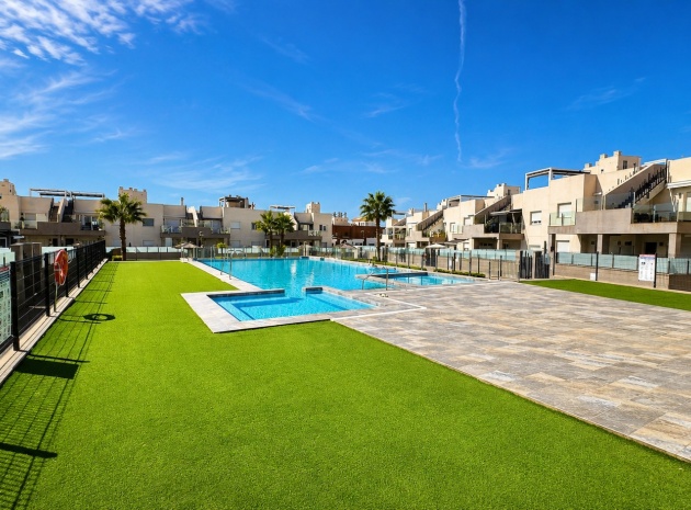 Återförsäljning - Lägenhet - Torrevieja - Aguas Nuevas