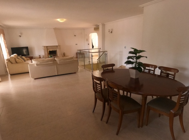 Resale - Villa - Algorfa