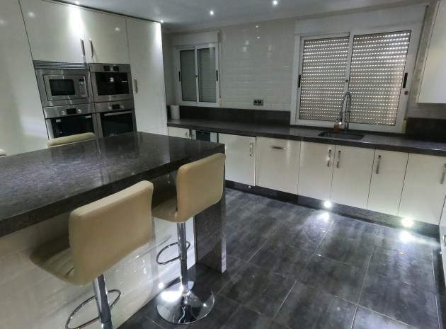 Resale - Villa - Algorfa