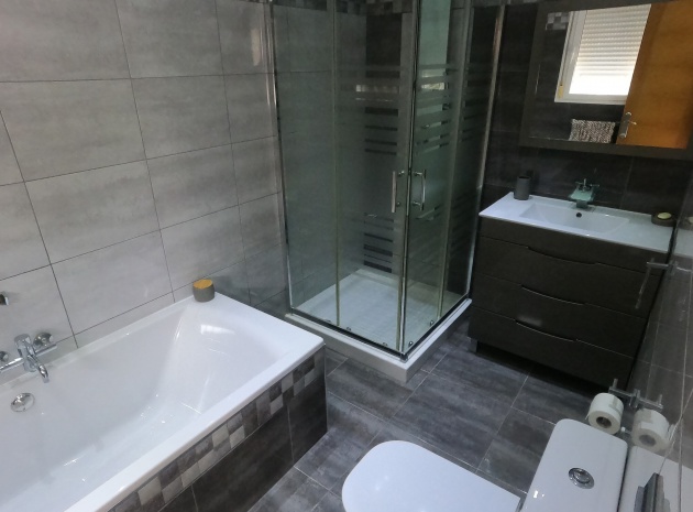 Resale - Villa - Algorfa