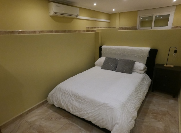 Resale - Villa - Algorfa