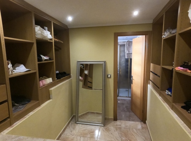 Resale - Villa - Algorfa