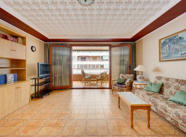 Resale - Apartment - Torrevieja - Torrevieja Centro