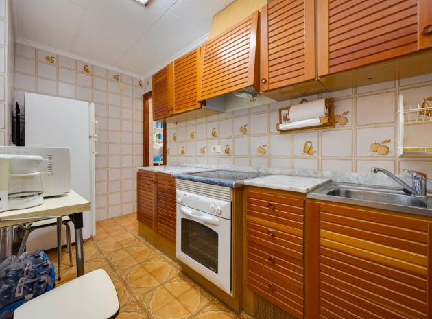 Resale - Apartment - Torrevieja - Torrevieja Centro