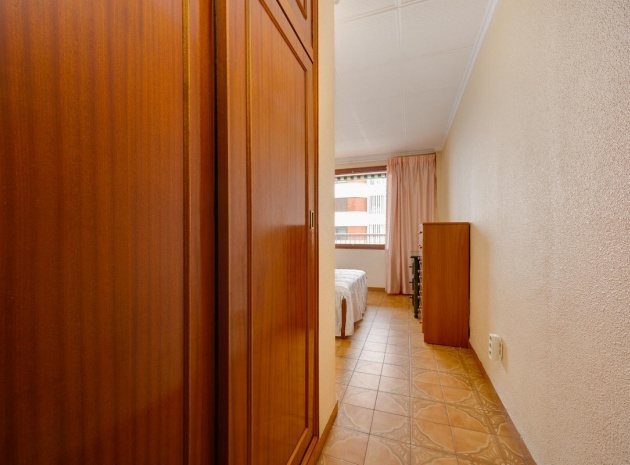 Resale - Apartment - Torrevieja - Torrevieja Centro