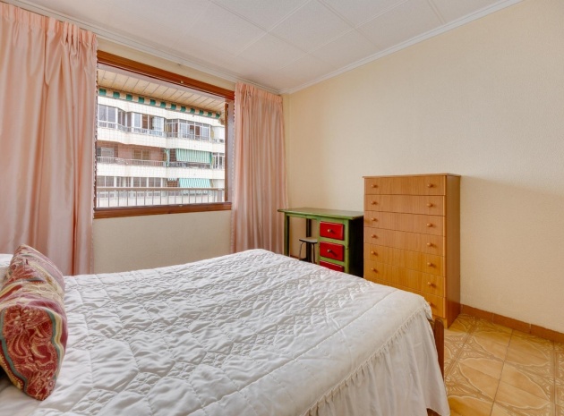Resale - Apartment - Torrevieja - Torrevieja Centro