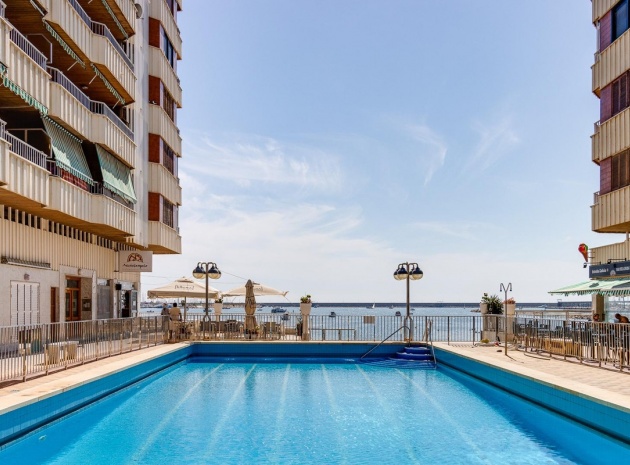 Resale - Apartment - Torrevieja - Torrevieja Centro