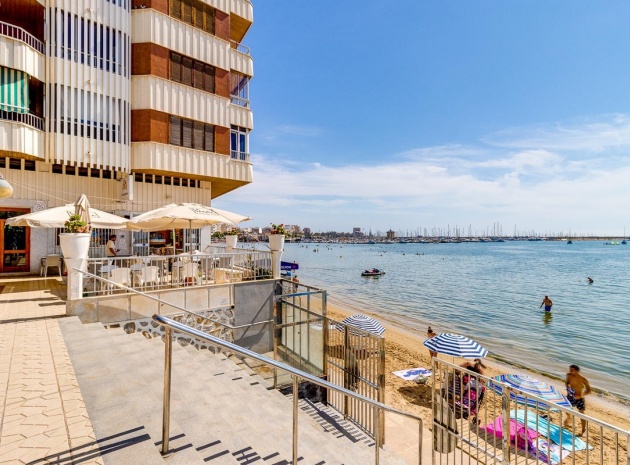 Resale - Apartment - Torrevieja - Torrevieja Centro