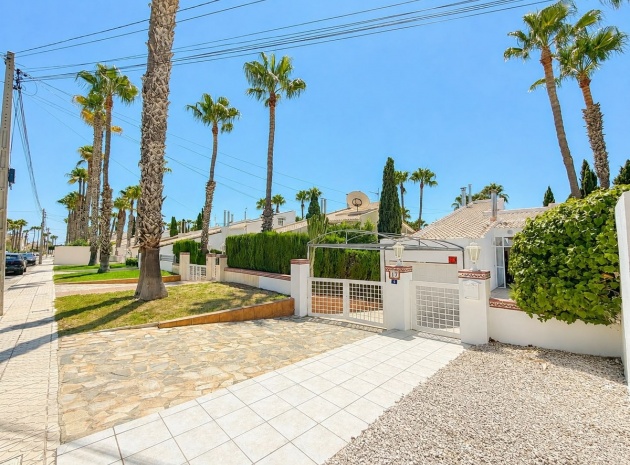 Återförsäljning - Villa - Orihuela - Villamartin