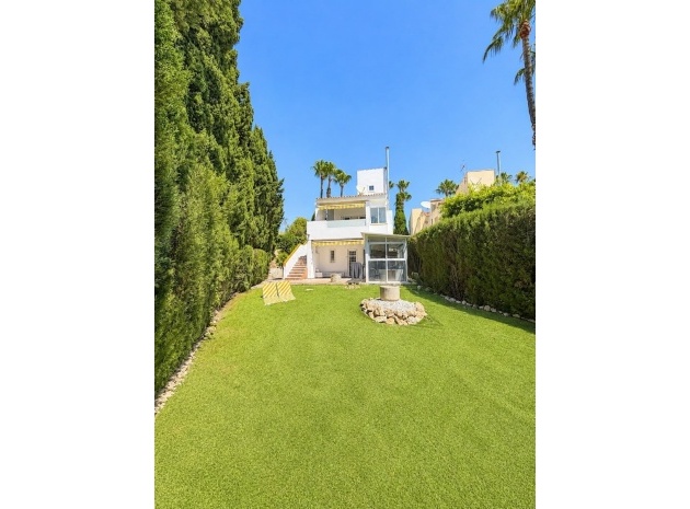 Återförsäljning - Villa - Orihuela - Villamartin