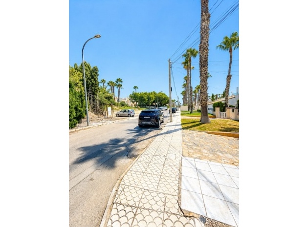 Återförsäljning - Villa - Orihuela - Villamartin