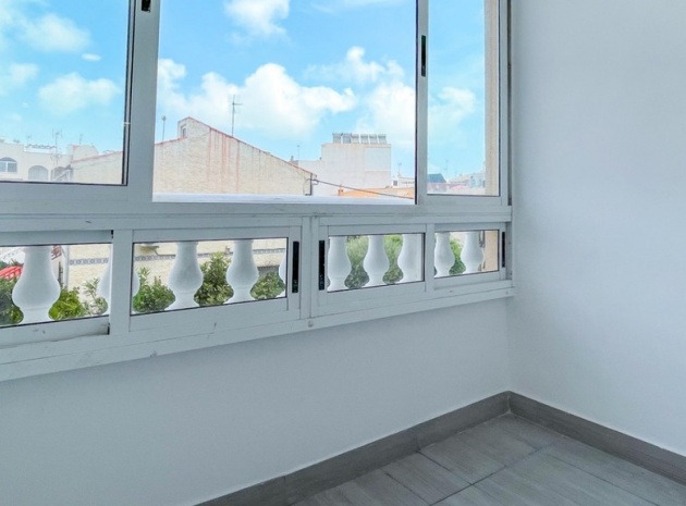 Wiederverkauf - Wohnung - Torrevieja - Torrevieja Centro