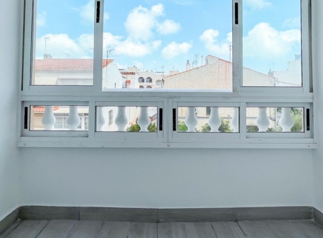 Wiederverkauf - Wohnung - Torrevieja - Torrevieja Centro