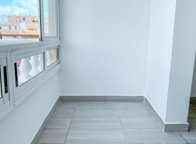 Wiederverkauf - Wohnung - Torrevieja - Torrevieja Centro