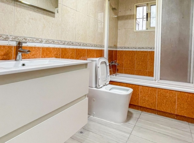 Wiederverkauf - Wohnung - Torrevieja - Torrevieja Centro