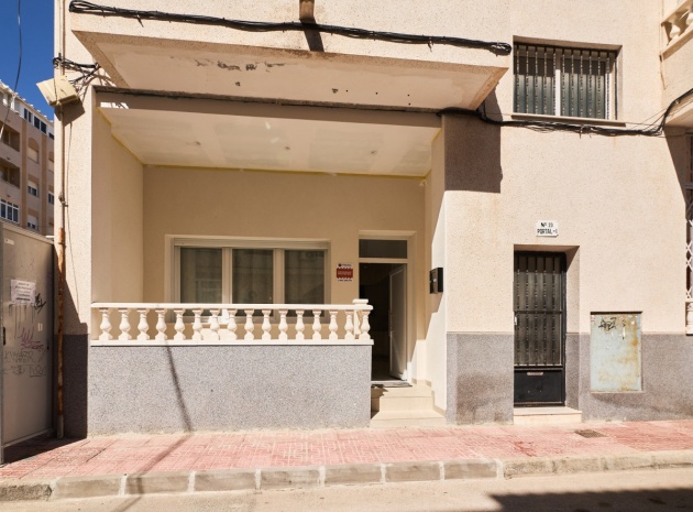 Återförsäljning - Lägenhet - Torrevieja - Torrevieja Centro