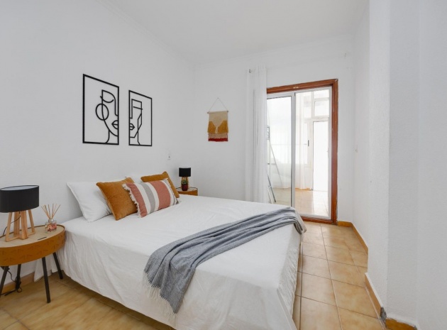 Återförsäljning - Lägenhet - Torrevieja - Playa Del Cura