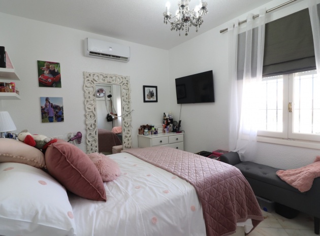 Resale - Villa - Villamartin - el presidente