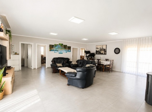 Återförsäljning - Villa - Pinoso - Pinoso Centro
