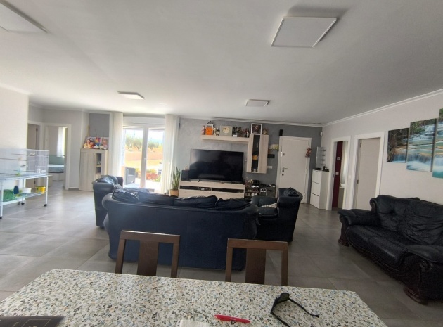 Återförsäljning - Villa - Pinoso - Pinoso Centro