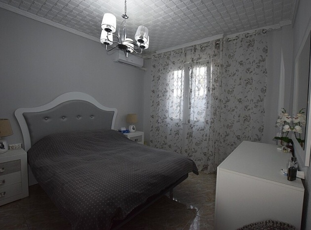 Wiederverkauf - Villa - Torrevieja - Torrevieja Centro
