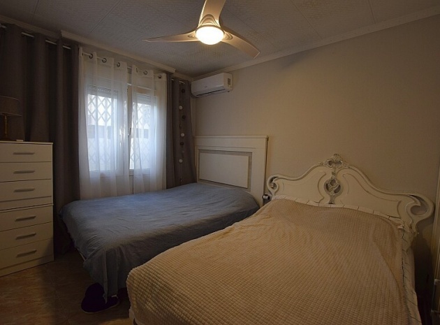 Wiederverkauf - Villa - Torrevieja - Torrevieja Centro