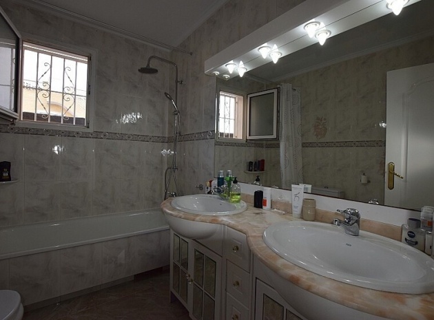 Wiederverkauf - Villa - Torrevieja - Torrevieja Centro