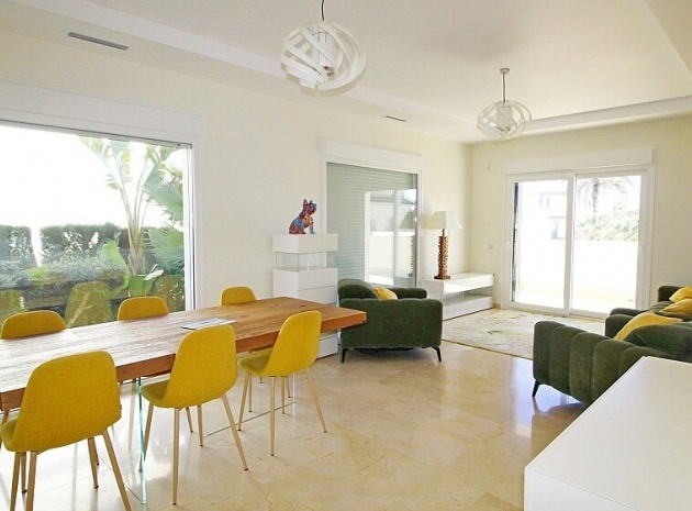 Wiederverkauf - Villa - Orihuela - La Zenia