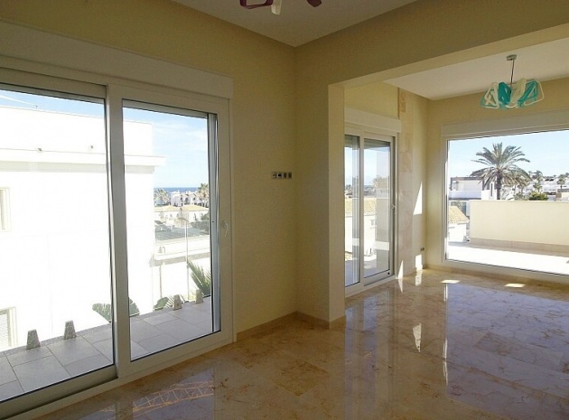 Wiederverkauf - Villa - Orihuela - La Zenia