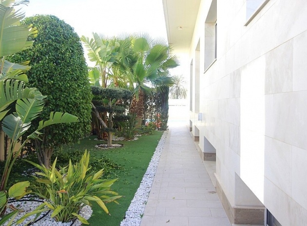Wiederverkauf - Villa - Orihuela - La Zenia