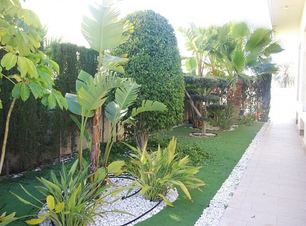 Wiederverkauf - Villa - Orihuela - La Zenia